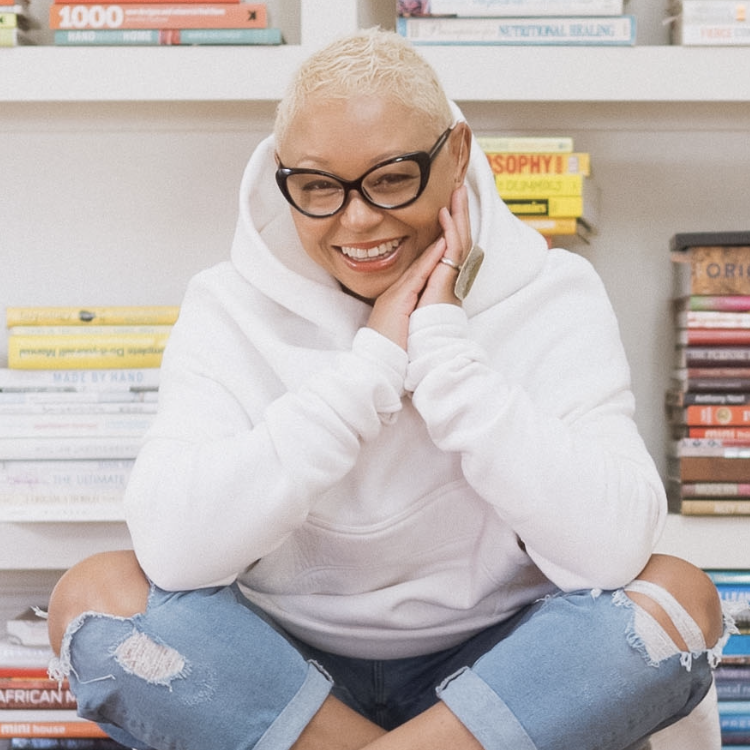 Angela Medley - House Dogge